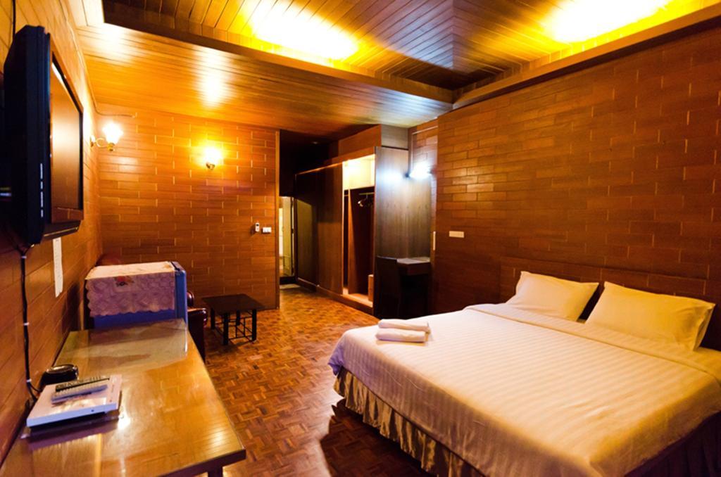 Eight Plus Hotel Bangkok Luaran gambar