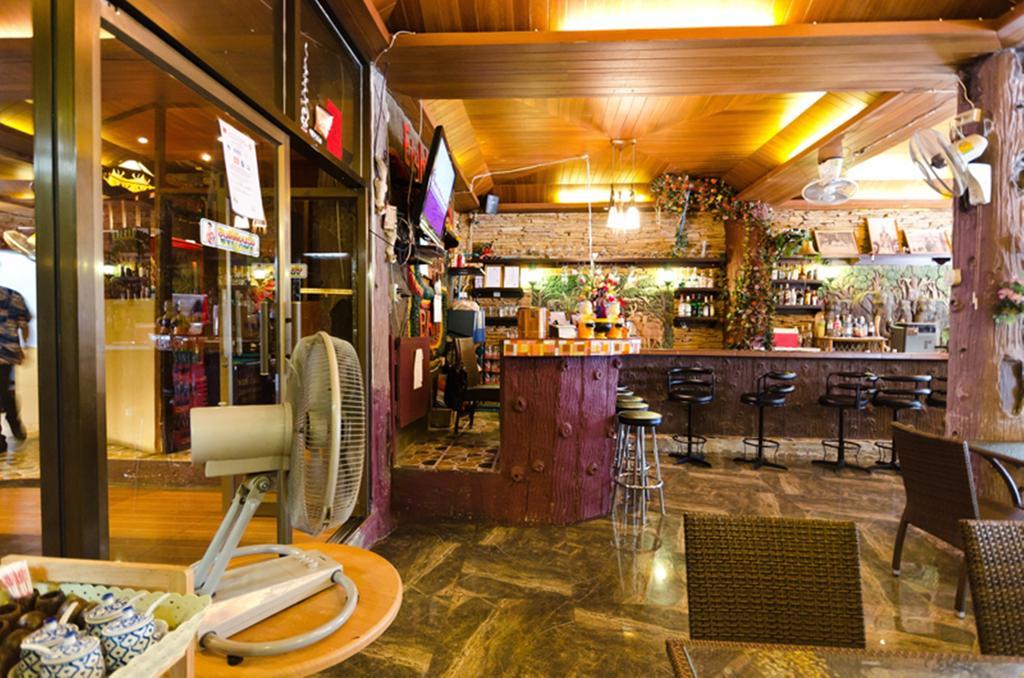 Eight Plus Hotel Bangkok Luaran gambar